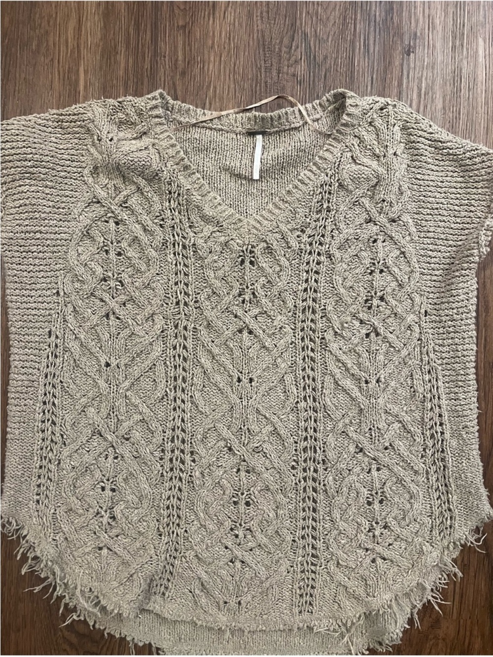 Free People Beige Cable Knit V-Neck Sweater M